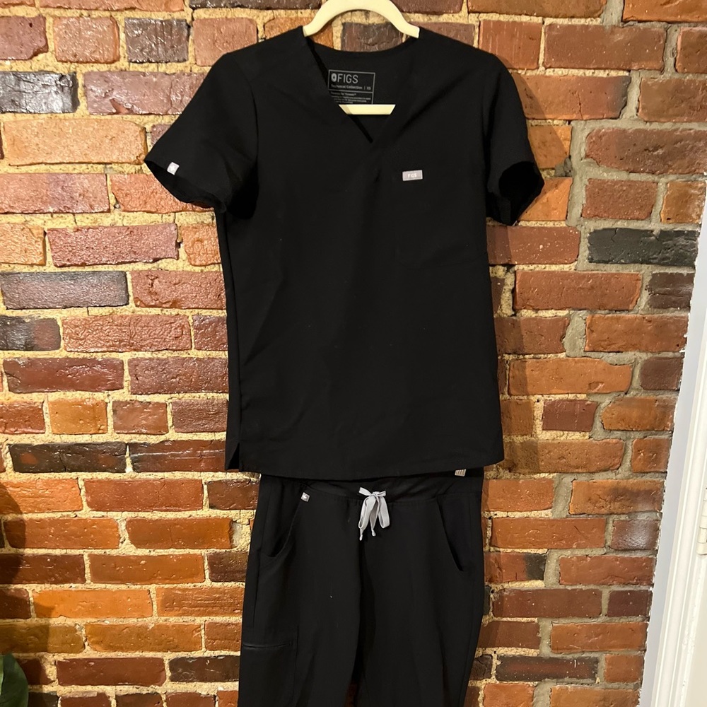 Black figs jogger set